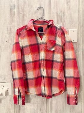 American Eagle Outfitters Red Pink Plaid Button-Down Shirt